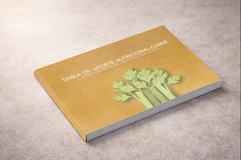 Tabla de Aporte Nutricional CARHE en formato horizontal sobre fondo profesional, referencia principal de tablas de alimentos utilizada por nutricionistas y estudiantes de nutrición.